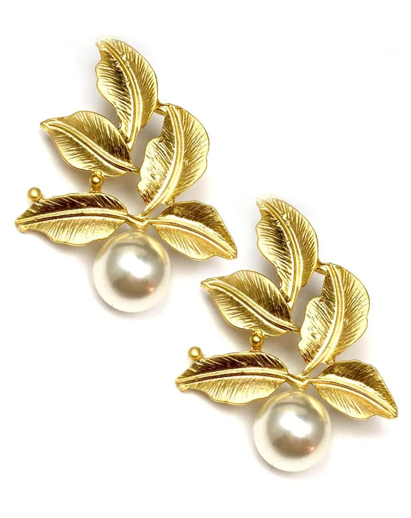 PENDIENTES MUJER DORADOS CON PERLAS Y HOJITAS MATE PARA BODA