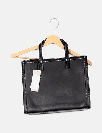 Pieces Bolso negro detalle pespunte blanco