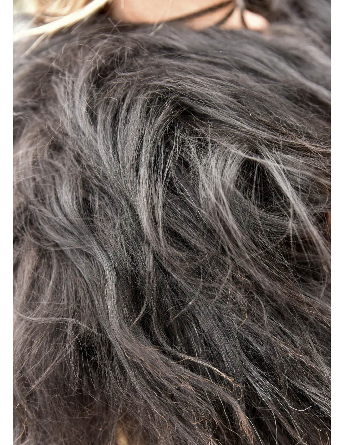 Piel de oveja nórdica para los hombros, negra