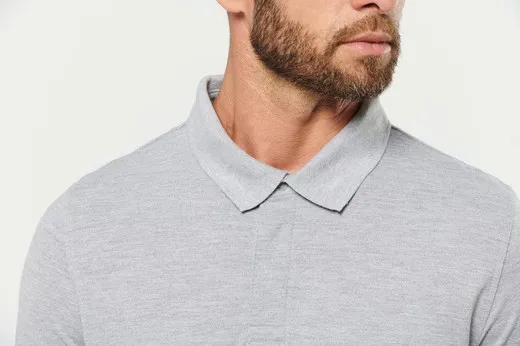 Polo con botones de presión y manga corta para hombre