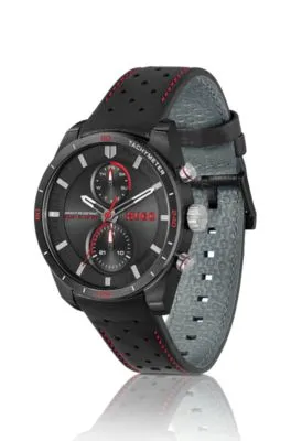 Reloj inspirado en las carreras con correa de piel calada