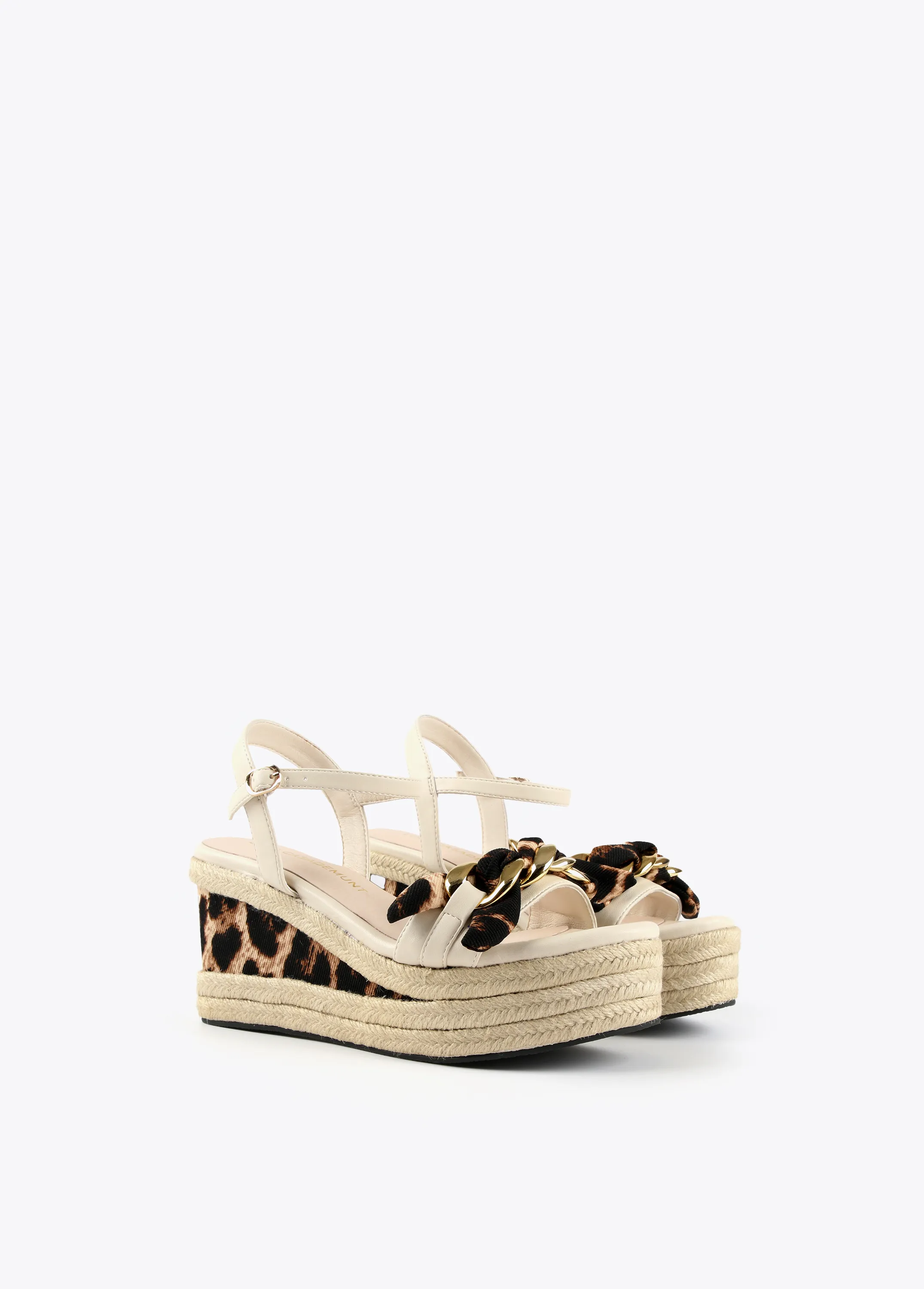 Sandalia cuña leopardo y negro Lola Casademunt