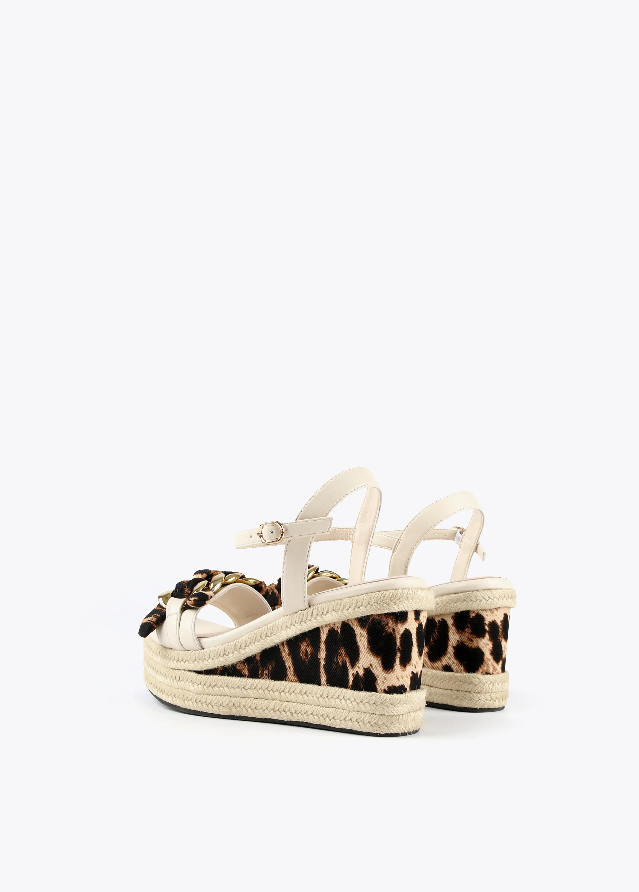 Sandalia cuña leopardo y negro Lola Casademunt