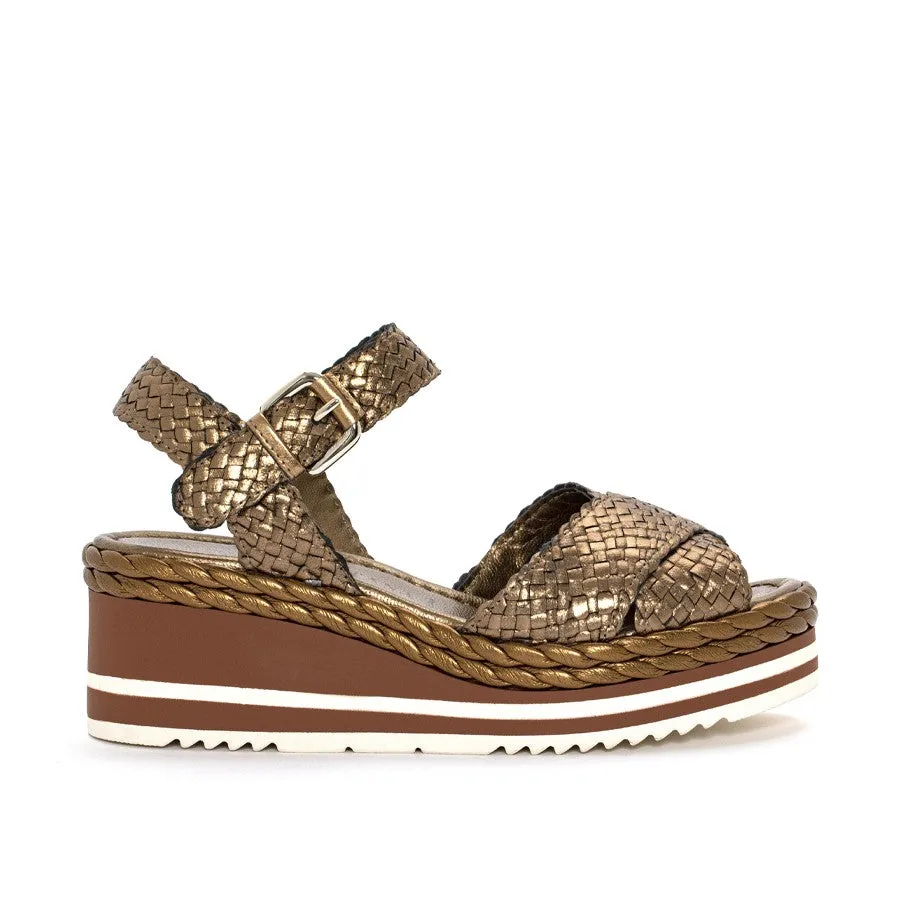 SANDALIA PLATAFORMA PADOVA METAL COBRE