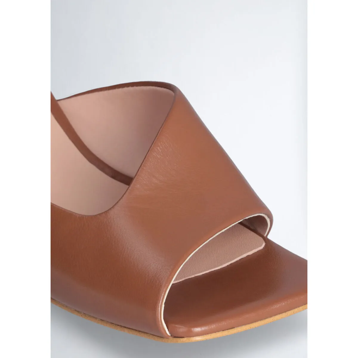 Sandalias con tacón ancho