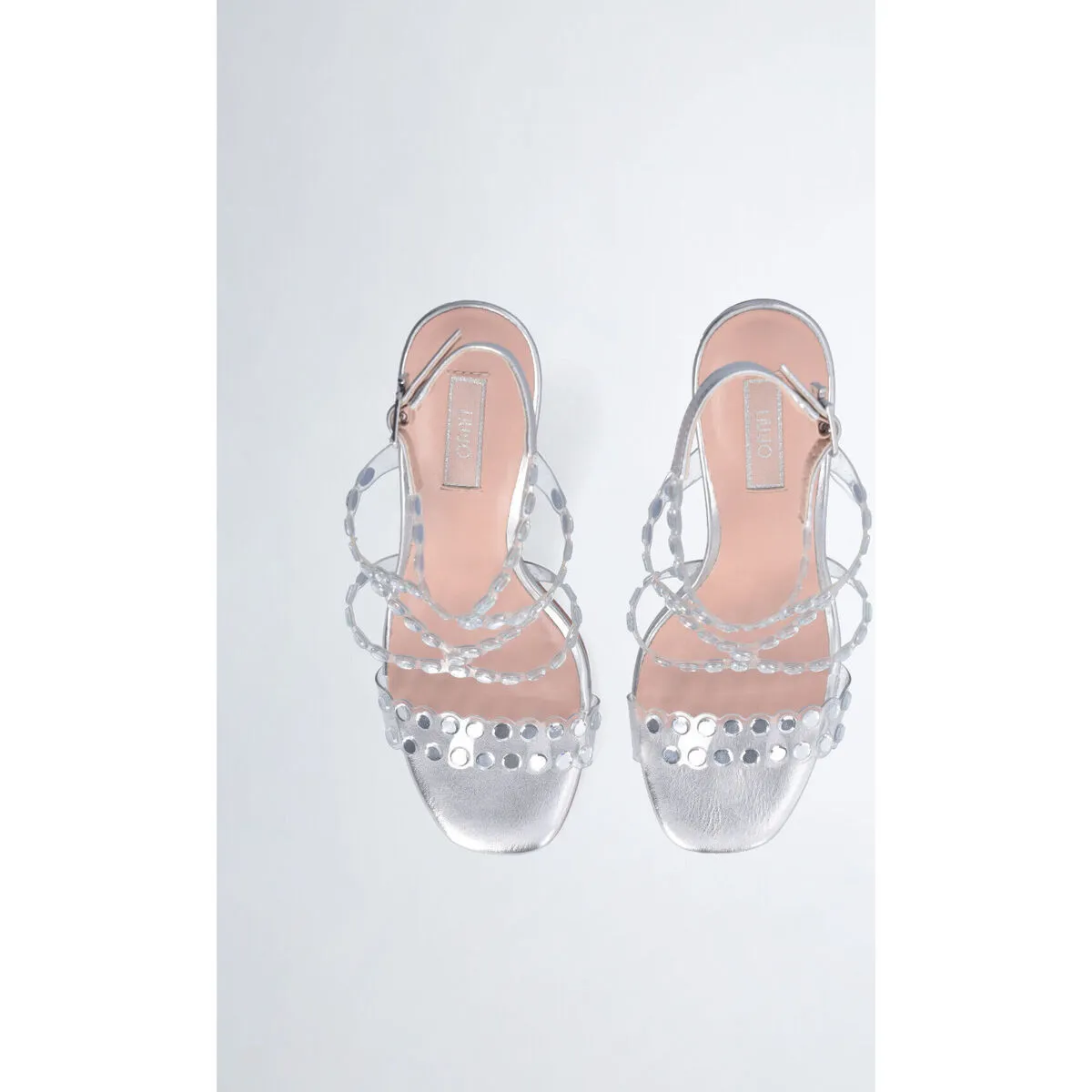 Sandalias con tacón y pedrería