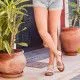 Sandalias planas Refresh marrones acabado textil
