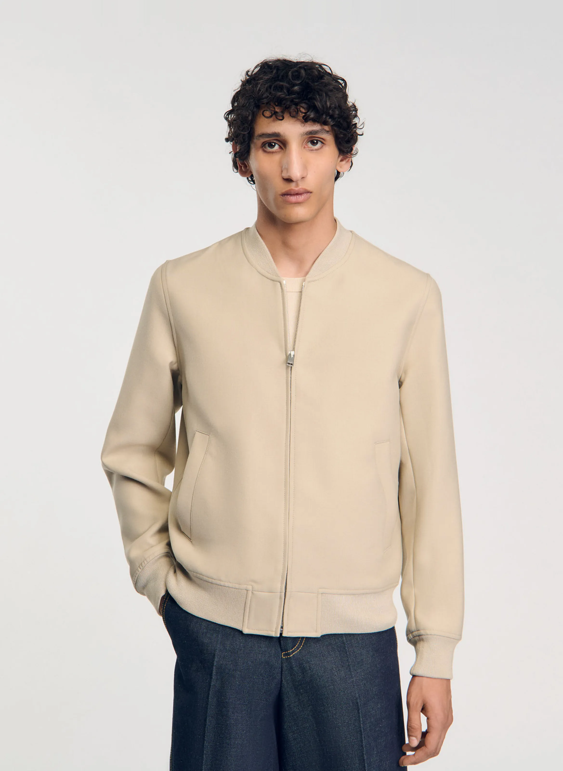 SANDRO Cazadora con cuello teddy en blanco