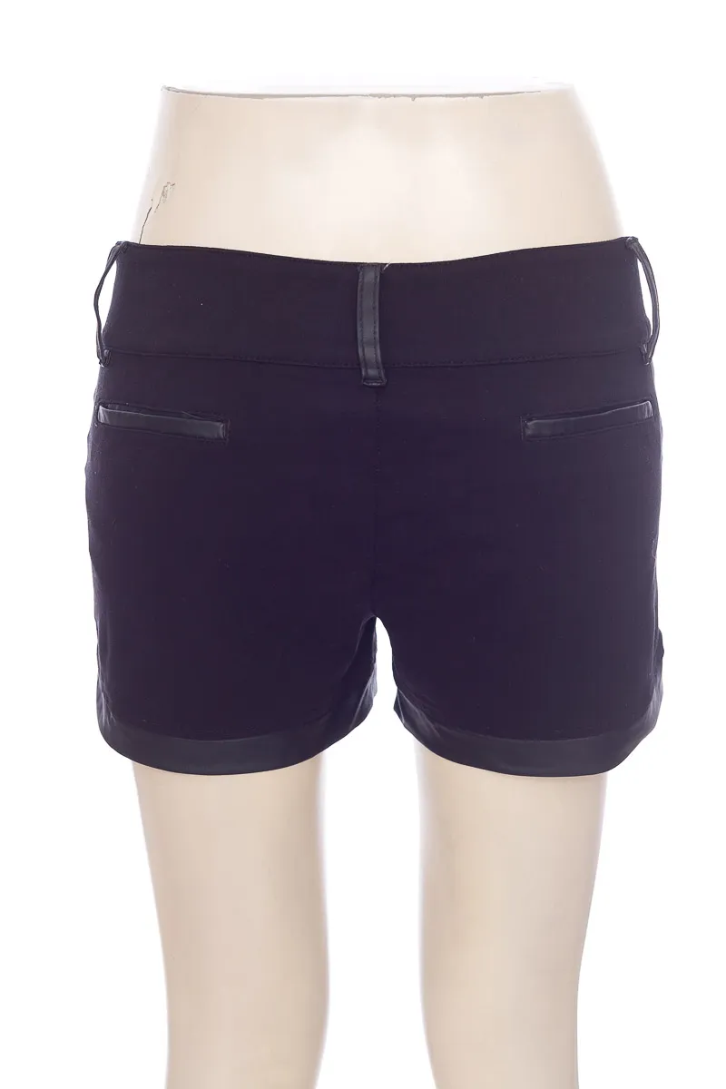 SHORT COLOR NEGRO  RAGGED