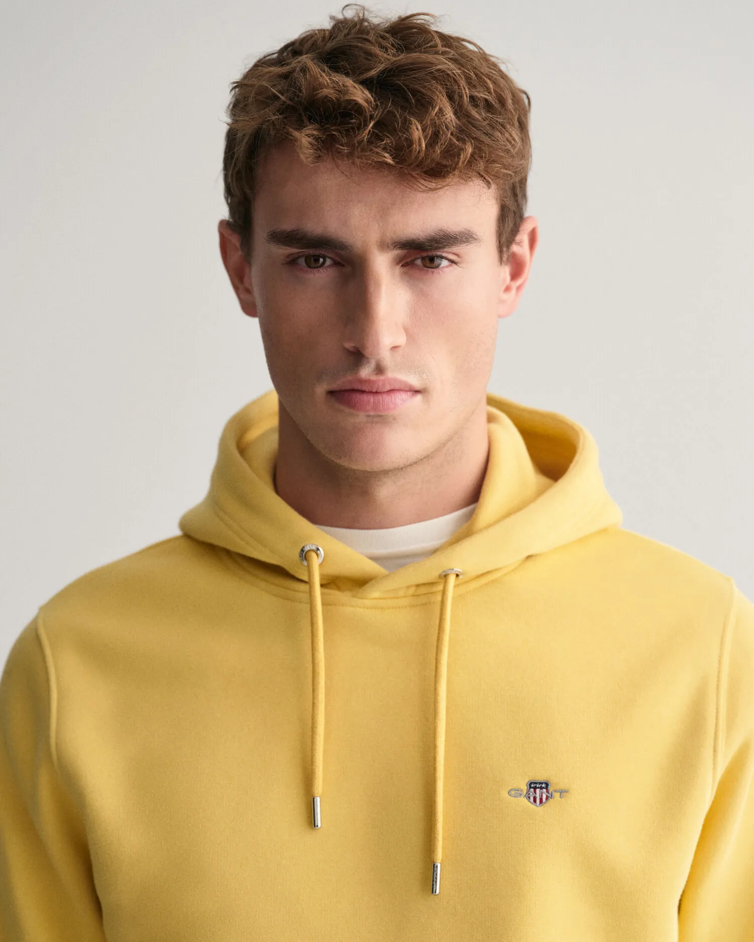 Sudadera con capucha Shield