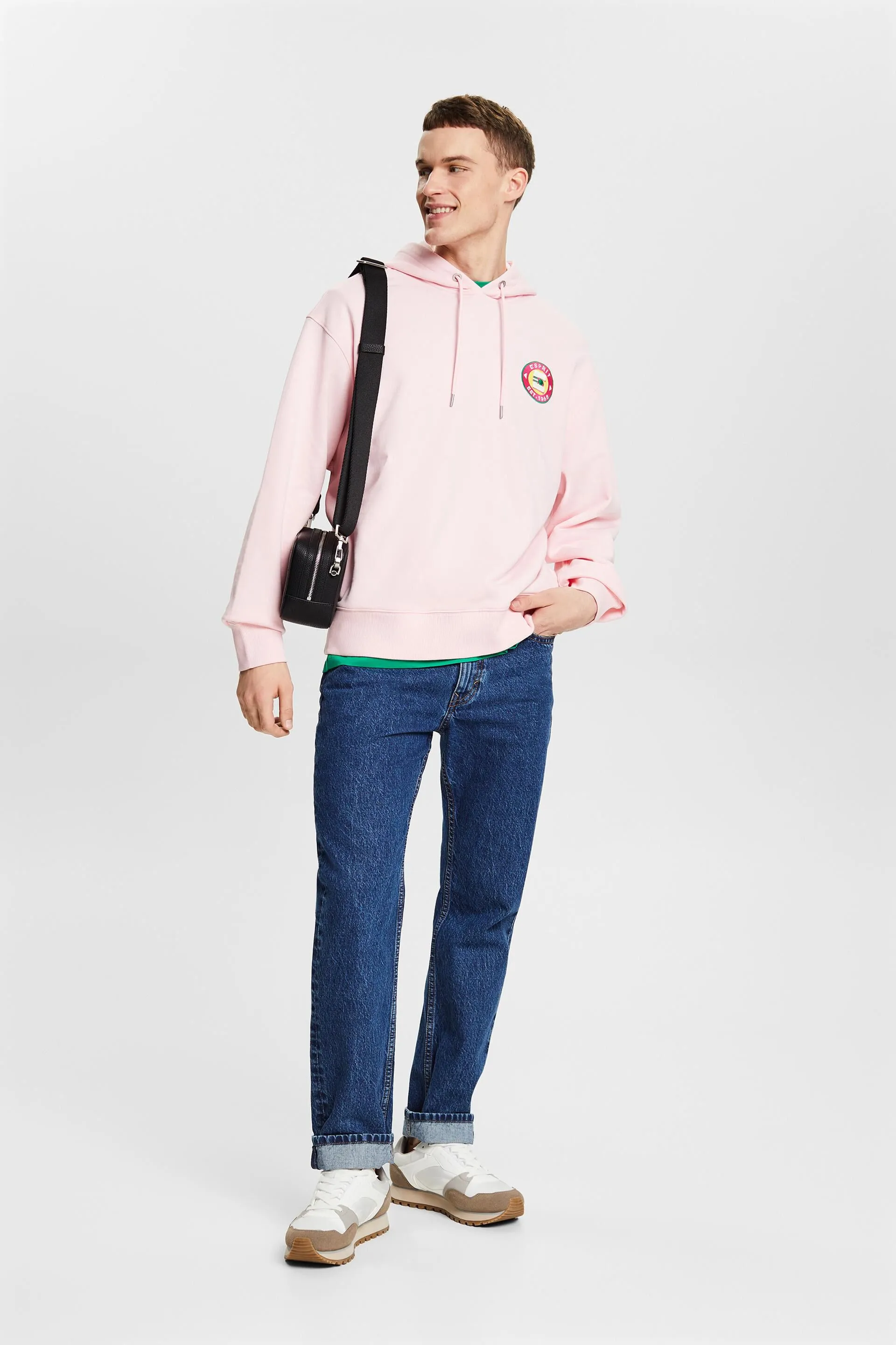 Sudadera con capucha y logotipo