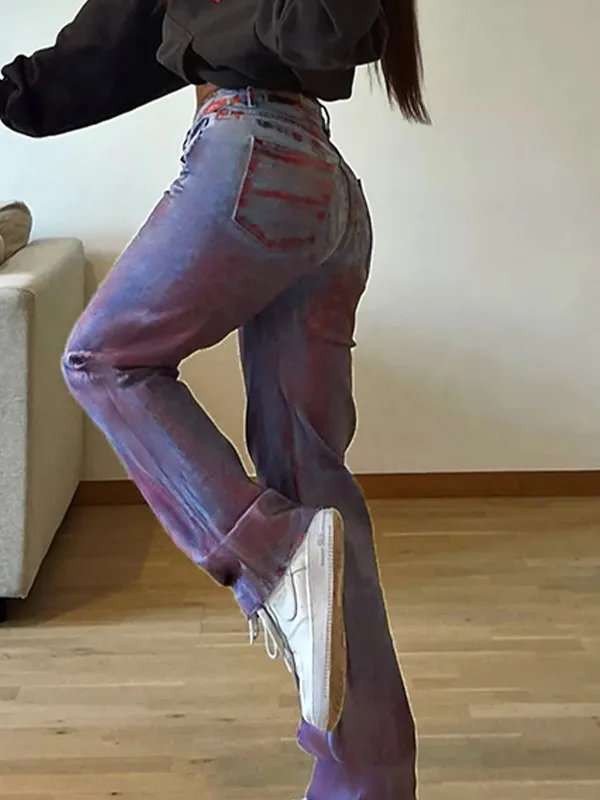 VAQUEROS ESTILO BOYFRIEND CON EFECTO TIEDYE Y LAVADO CALLEJERO