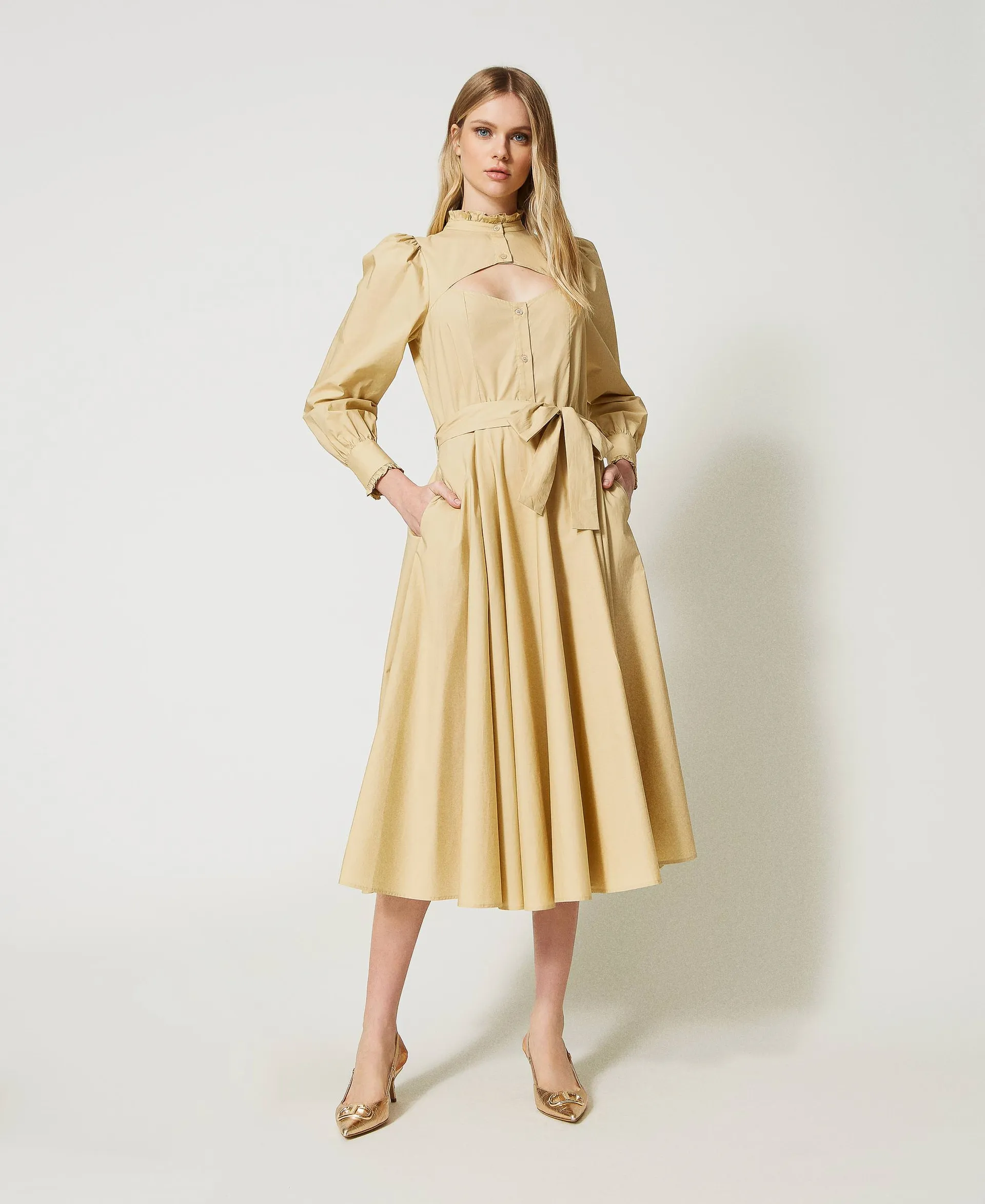 Vestido de popelina con abertura