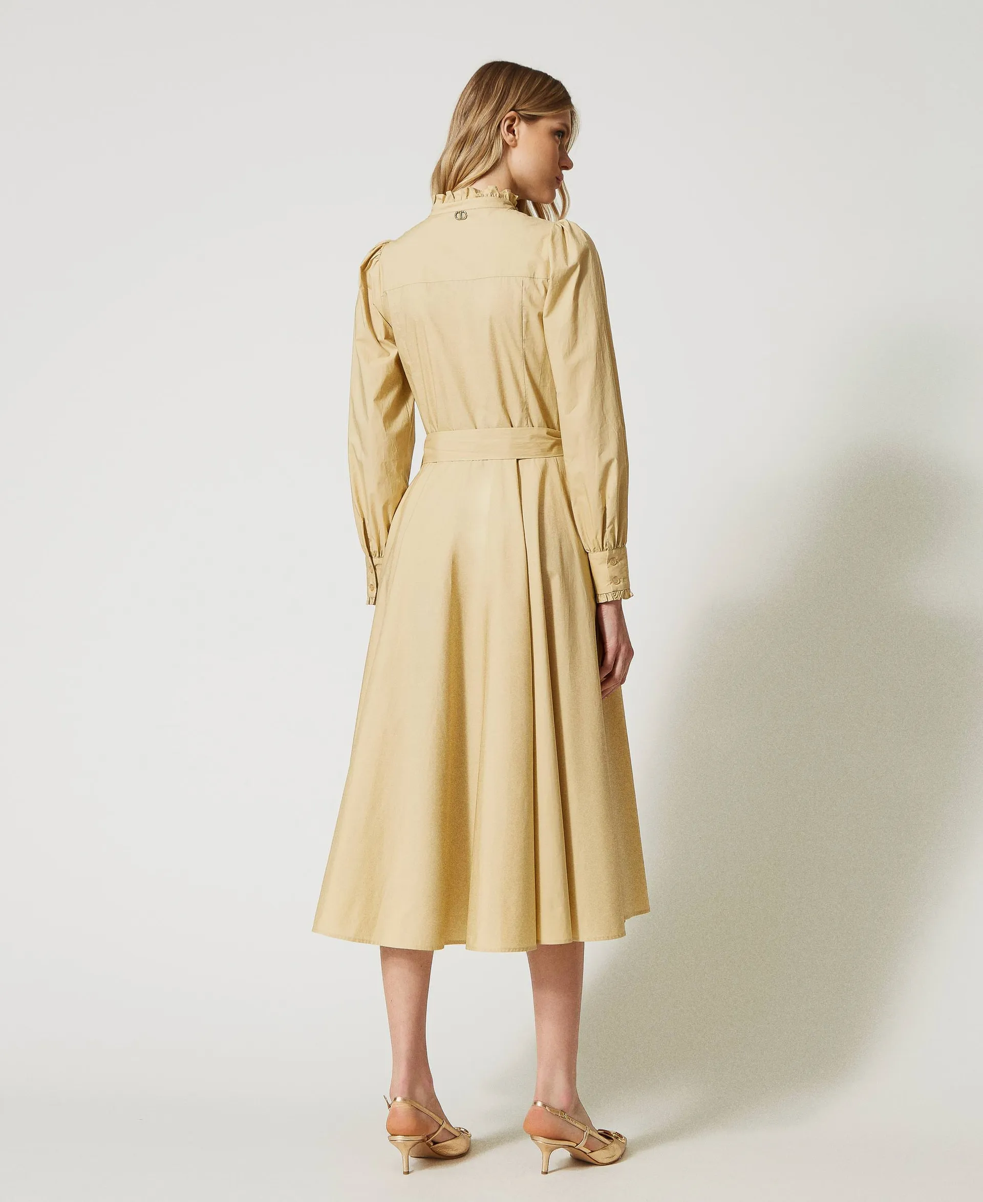 Vestido de popelina con abertura