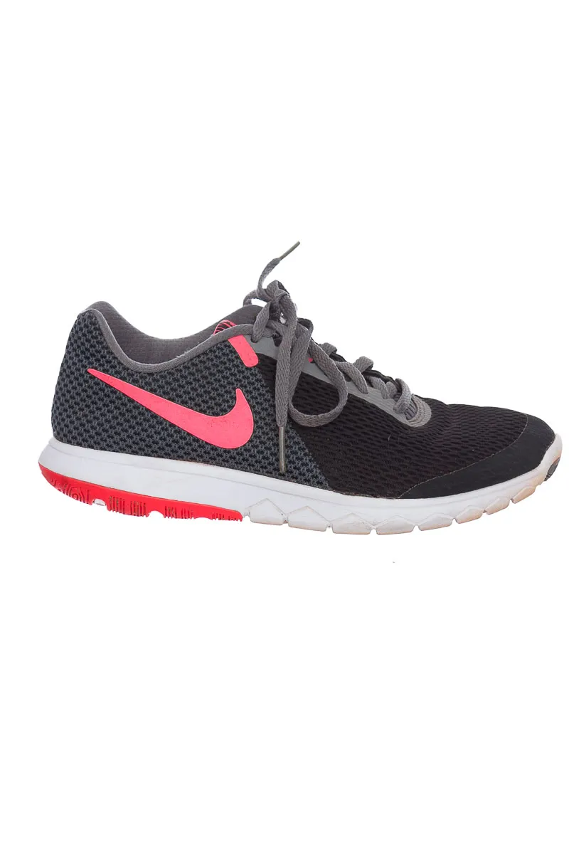 ZAPATOS COLOR GRIS  NIKE