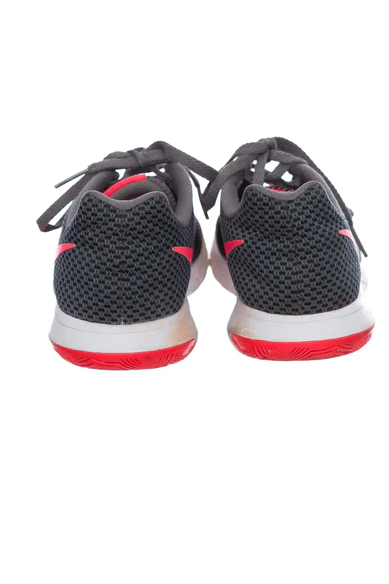 ZAPATOS COLOR GRIS  NIKE