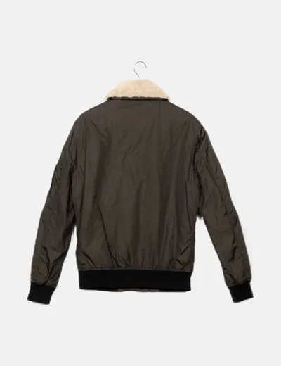 Zara Chaqueta impermeable con cuello de borrego