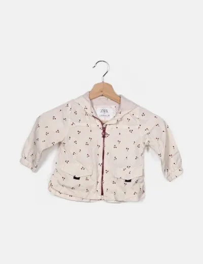 Zara Impermeable blanco estampado