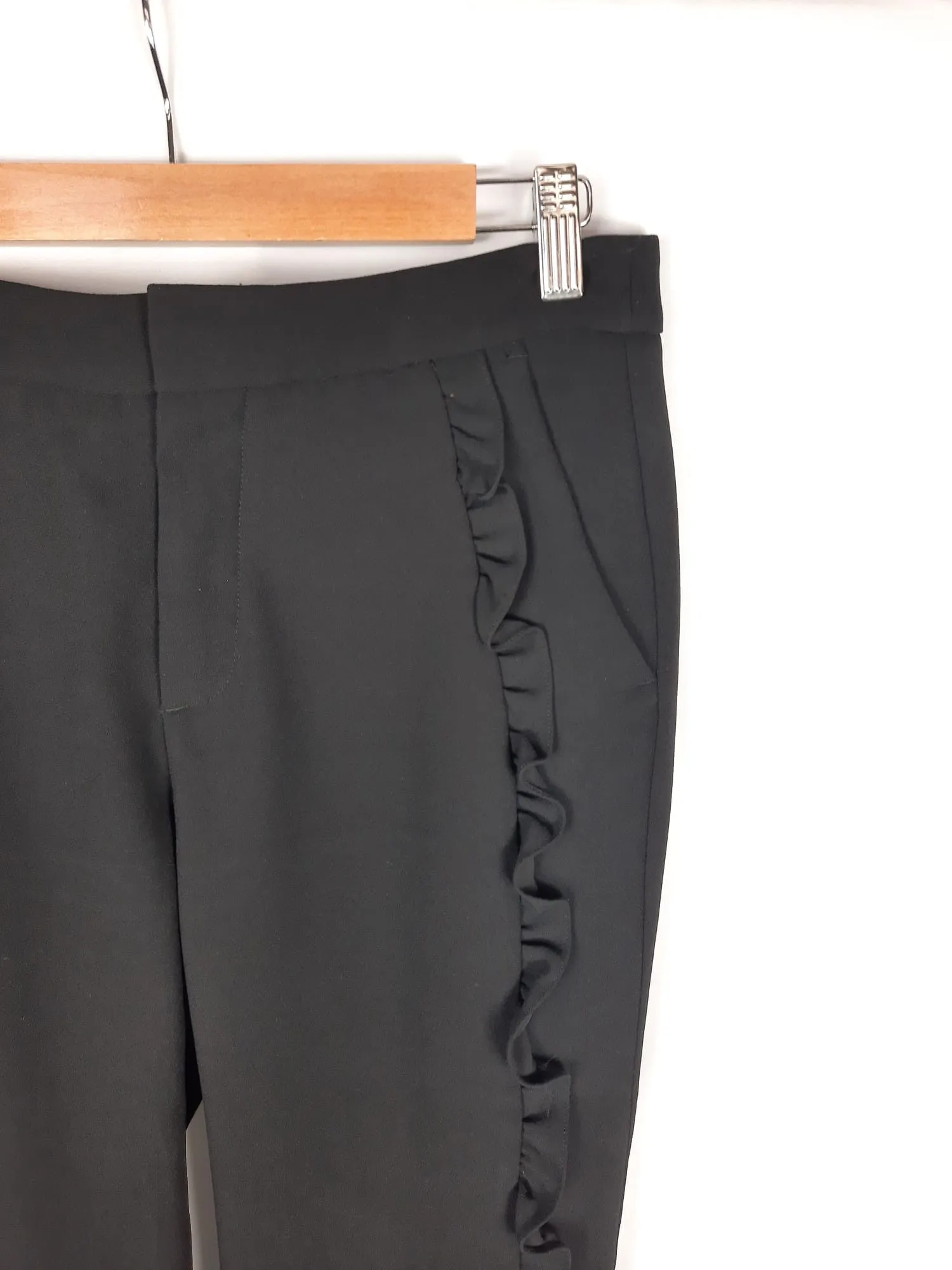 ZARA. Pantalón negro de vestir  T.s